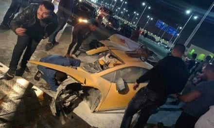 Lamborghini Huracan Splits in Two – Horrific Crash in Egypt